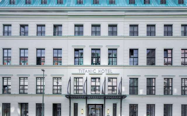 TITANIC Gendarmenmarkt Berlin