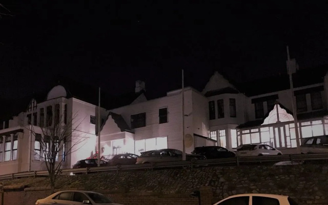 Best Western Mount Sorrel Hotel