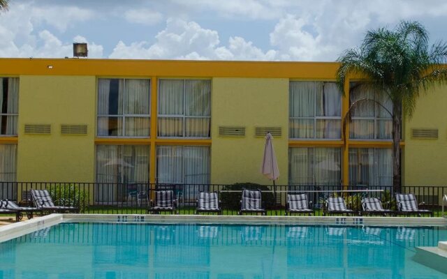 Floridian Express Hotel