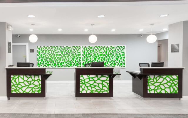 Stayable Select Gainesville