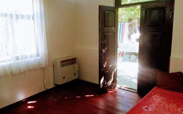 Room On Mazniashvili Str. 18