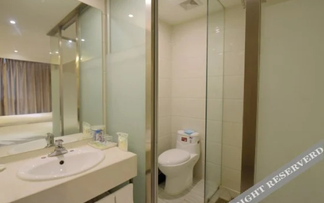 Yicheng Chain Hotel Feicheng Bus Station