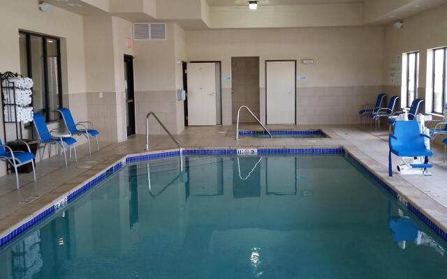 Holiday Inn Express & Suites Deming Mimbres Valley