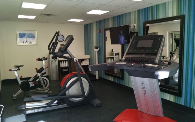 Holiday Inn Express & Suites Price by IHG