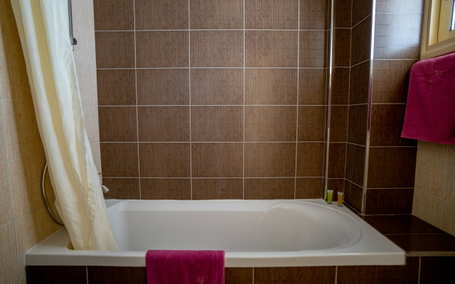 Vrachia Beach Hotel & Suites - Adults only