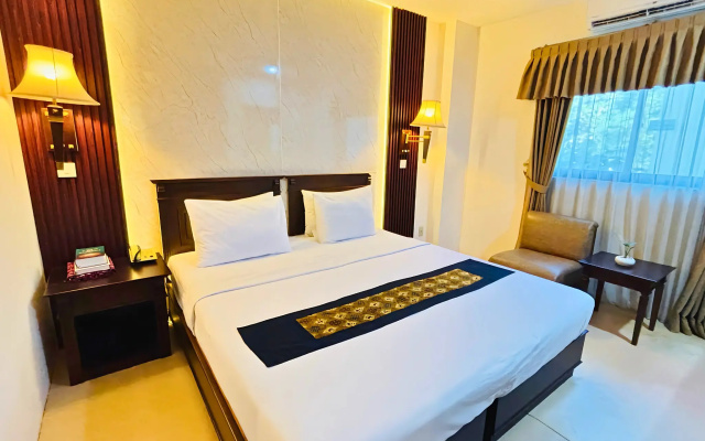 Hotel Grasia Semarang – Guest Rooms – Semarang