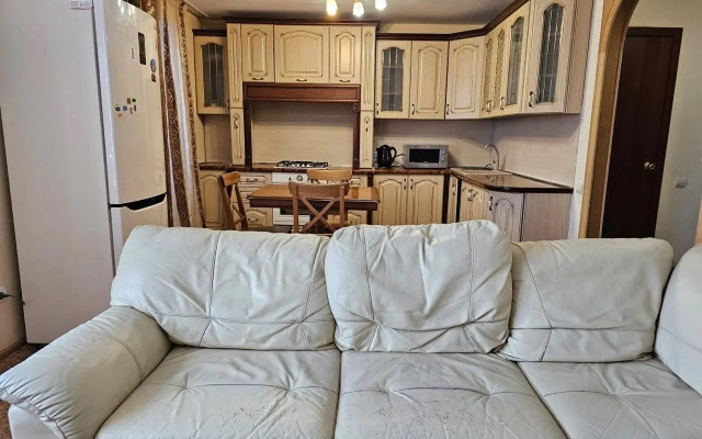 Домашний очаг на улице Лазурная 19