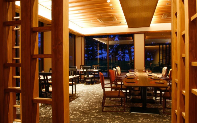 Awaji Hamarikyu TAKUMI