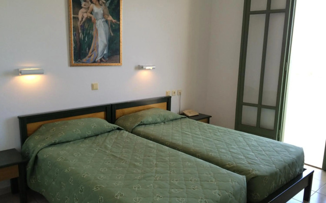 Nikolas Villas Apartments
