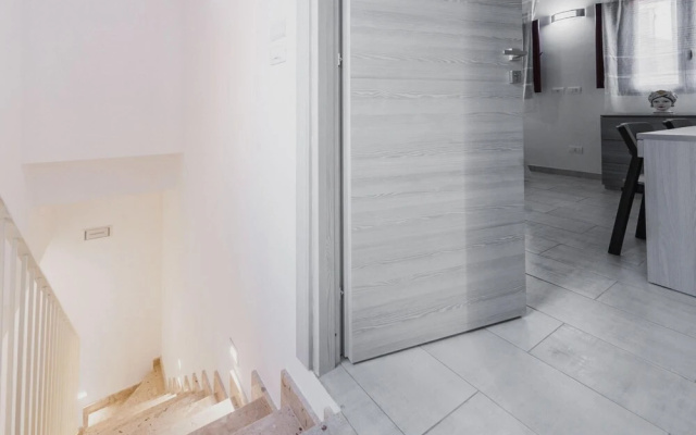 Modern Duplex by Wonderful Italy