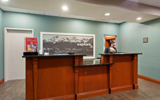 Hampton Inn & Suites Clovis-Airport North