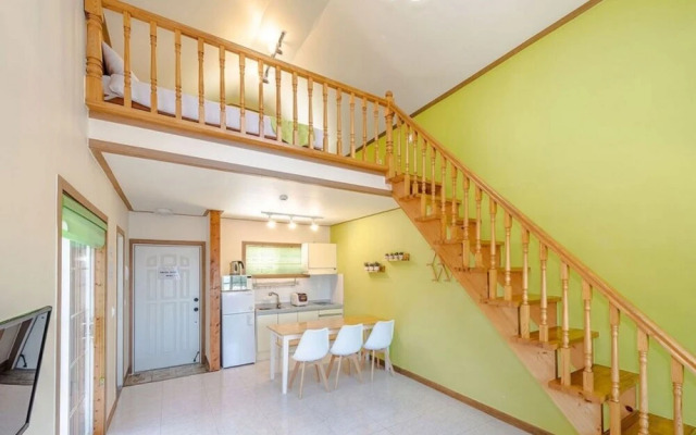 Yeosu Maison Blanche Pension