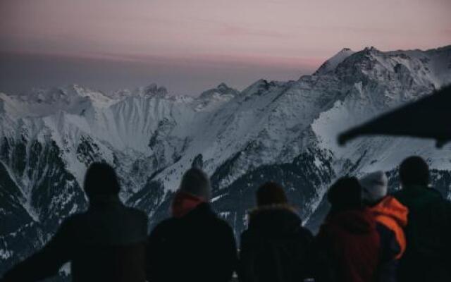 GALAAXY Mountain Hostel