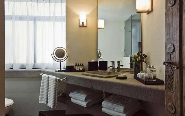 The Alest Hotel