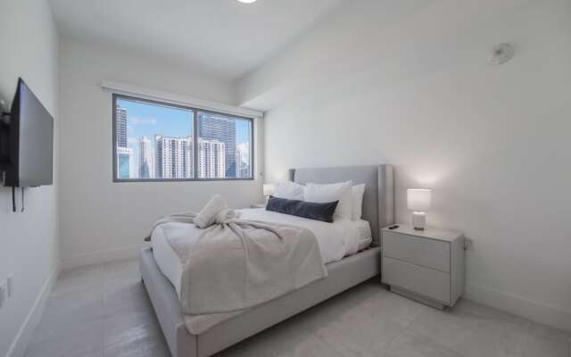 Prime location Luxury Condo at brickell