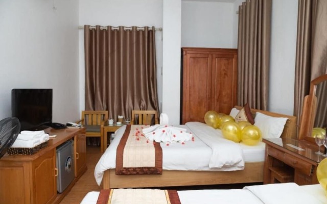 Phuong Dong Hotel Cau Giay -by BayLuxury