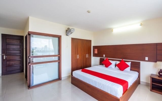 OYO 416 Giao Thông Hotel
