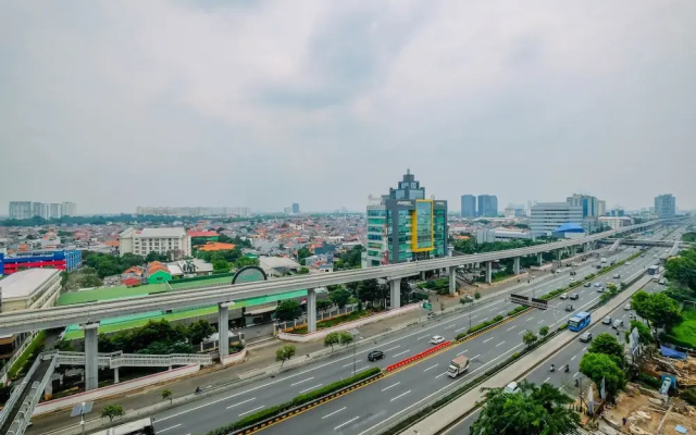 Comfortable Signature Park Tebet Studio Apartment