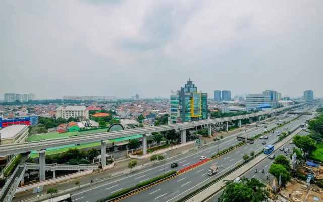 Comfortable Signature Park Tebet Studio Apartment