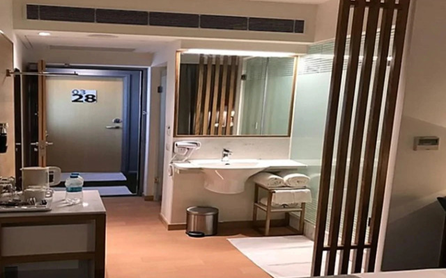 Holiday Inn Express Greater Noida Knowledge Park
