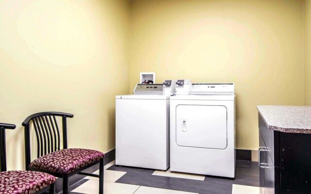 SureStay Plus Hotel by Best Western Blue Springs