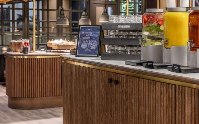 Radisson Blu Royal Garden Hotel