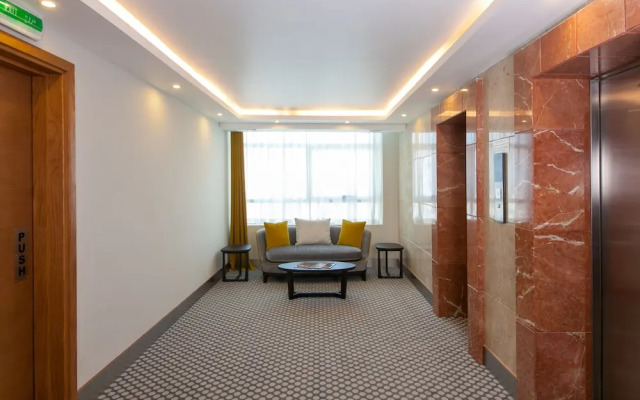 Landmark Suites Hotel