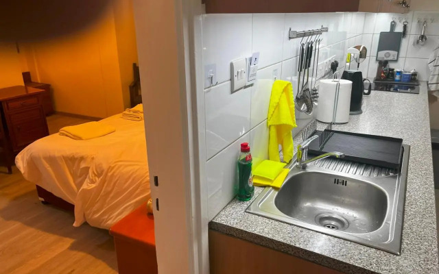 Xanthis Hostel Nicosia City Centre