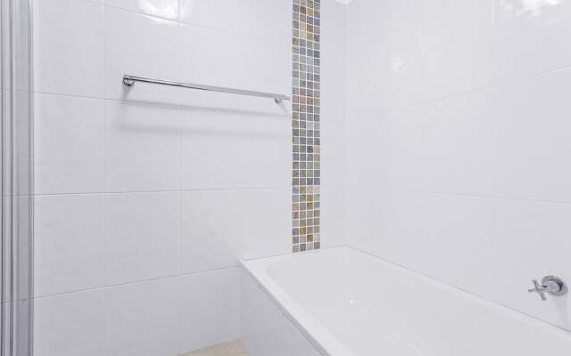 Grevillia, Bay Parklands, Unit 38/2 Gowrie Avenue