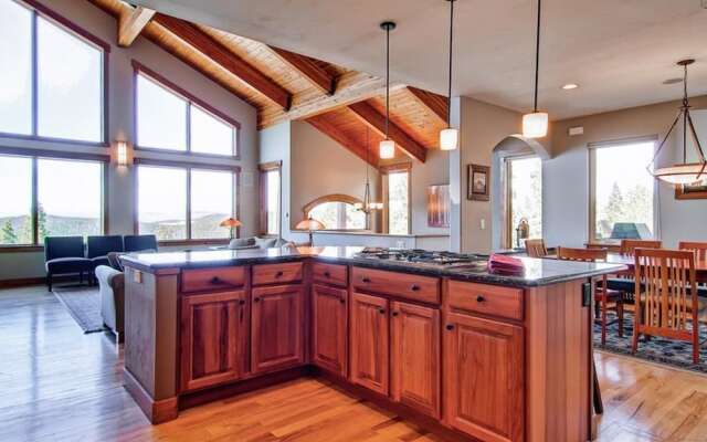 Sundara Place Private Home with Hot Tub