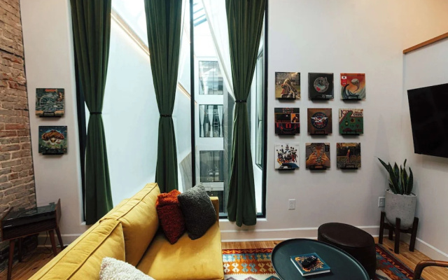 Loft 303 - The William - Atrium - Chic - Walkable
