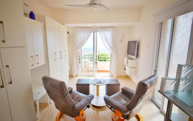 PMP Adamia Apartments