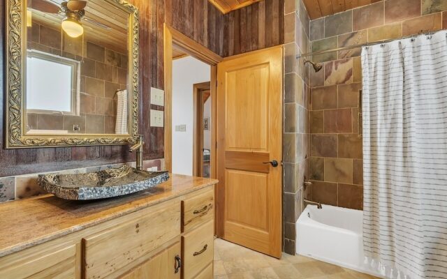 The Sandcastle 4 Bedroom Home by RedAwning