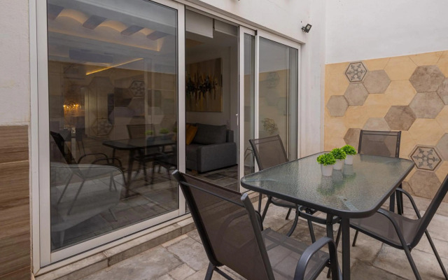 CENTER MODERN 1BR 2Bth TERRACE WI-FI AC