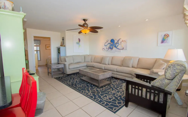 137 Captain John Fripp Villa