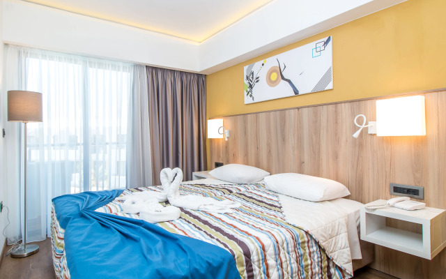 Sunny Days Hotel