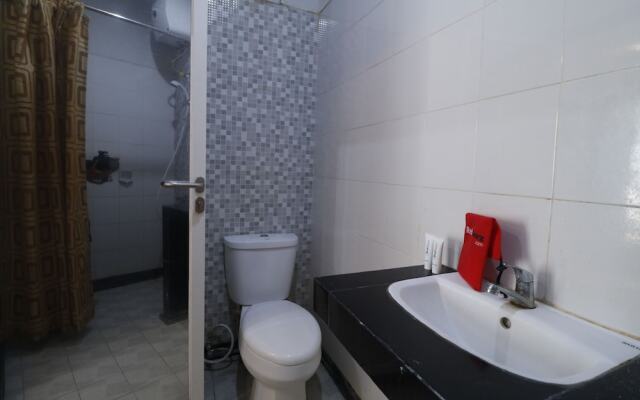 RedDoorz Plus @ Cakranegara