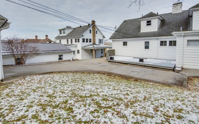 Charming & Spacious Olean Home w/ 2 Fireplaces