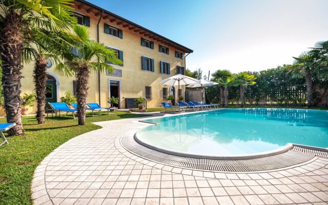 Villa Pace