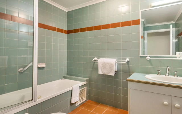 Quest Waterfront Apartment Hotel 