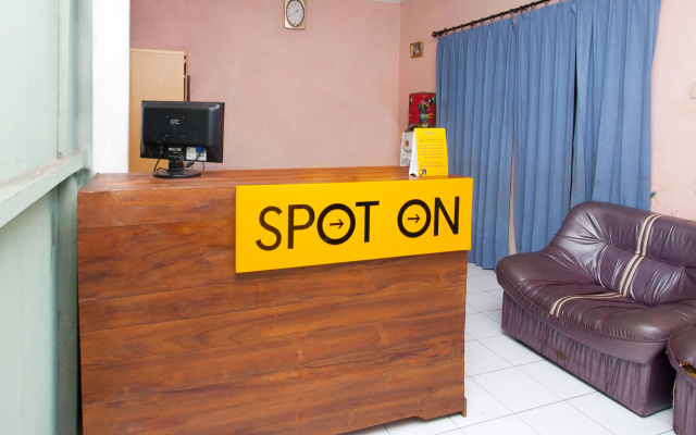 SPOT ON 2830 Azka Guest House Syariah – Lobby – Cilacap
