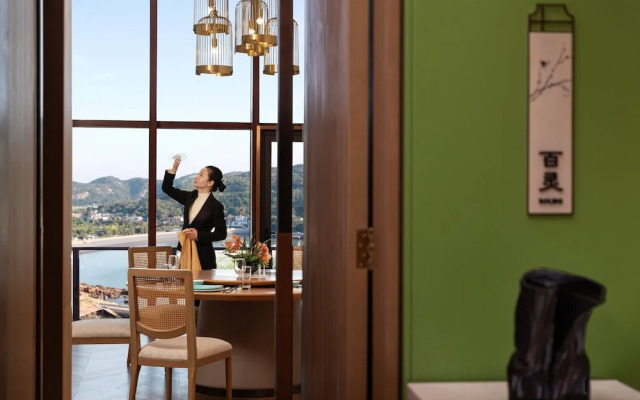 Crowne Plaza Zhoushan Seaview by IHG