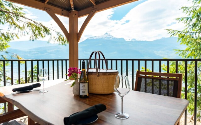 Halcyon Hot Springs Resort