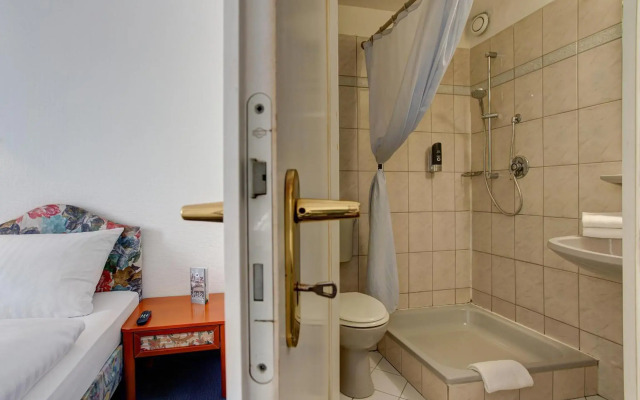 Centro Hotel Arde Koln, Trademark Collection by Wyndham