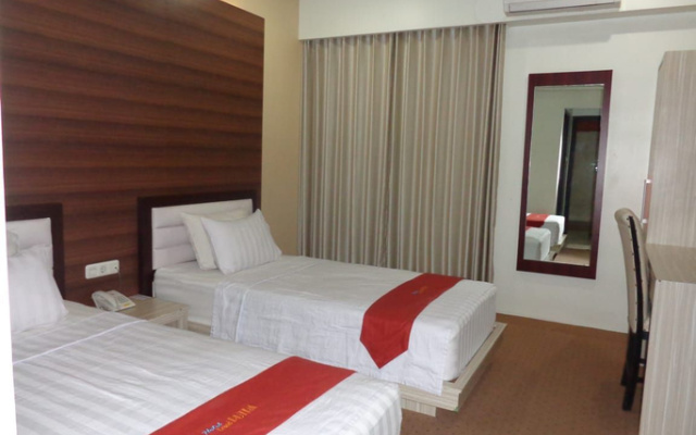 Hotel Grand Putra Syariah Kebumen – Guest Rooms – Kebumen