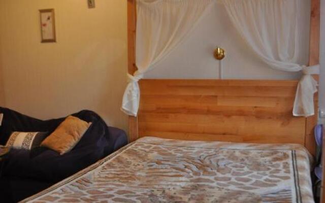 Cozy apartments near the McDonalds