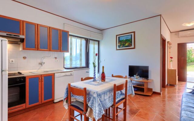 Apartment  Ana Vercana 16186