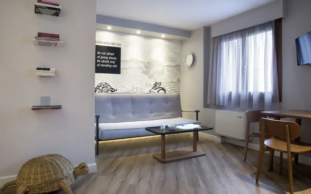 Apollon Library Suites