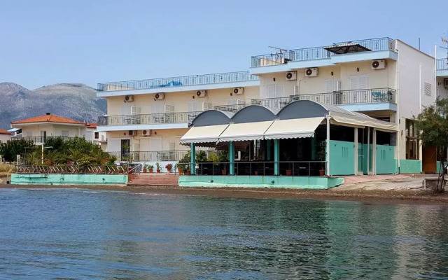Artemis Hotel