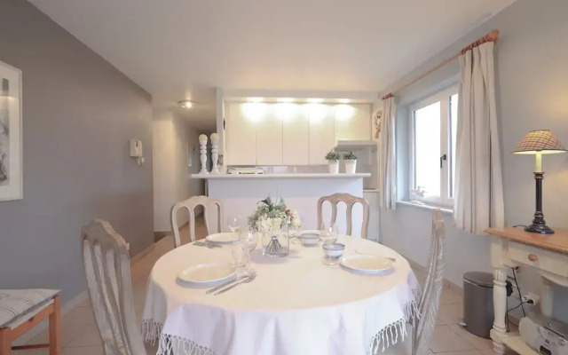 Bright Apartment With Terrace in Oostduinkerke
